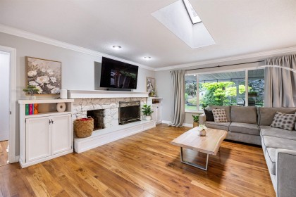 Photo 5 at 21678 Mountainview Crescent, West Central, Maple Ridge