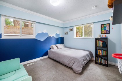 Photo 20 at 21678 Mountainview Crescent, West Central, Maple Ridge