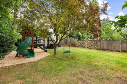 Photo 31 at 21678 Mountainview Crescent, West Central, Maple Ridge