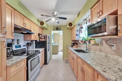 Photo 4 at 11750 195a Street, South Meadows, Pitt Meadows