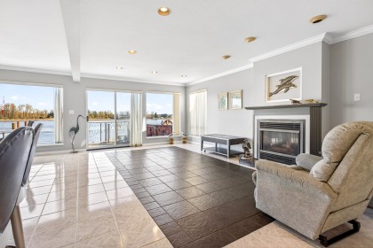 Photo 6 at 20346 Wharf Street, Southwest Maple Ridge, Maple Ridge
