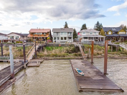 Photo 3 at 20346 Wharf Street, Southwest Maple Ridge, Maple Ridge