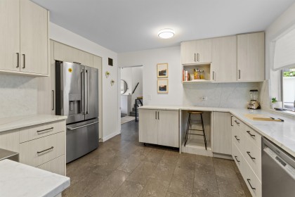 Photo 8 at 1856 Windermere Avenue, Oxford Heights, Port Coquitlam