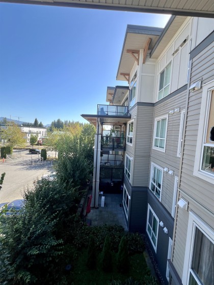 Photo 1 at 302 - 12409 Harris Road, Mid Meadows, Pitt Meadows