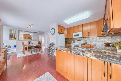 Photo 10 at 405 - 11519 Burnett Street, East Central, Maple Ridge