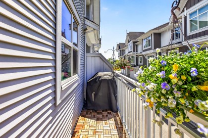 Photo 19 at 1406 - 11295 Pazarena Place, East Central, Maple Ridge
