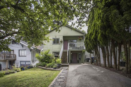 Photo 2 at 1976 Warwick Avenue, Lower Mary Hill, Port Coquitlam