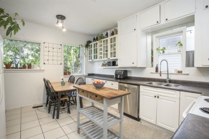 Photo 8 at 1976 Warwick Avenue, Lower Mary Hill, Port Coquitlam