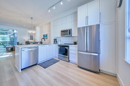 Photo 1 at 17 - 19696 Hammond Road, South Meadows, Pitt Meadows