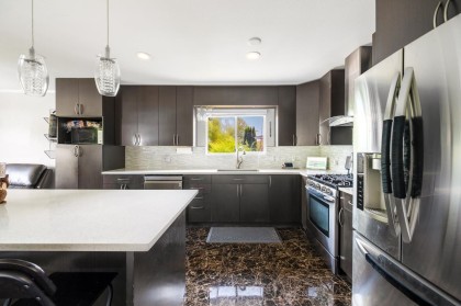 Photo 7 at 619 Swanson Place, Riverwood, Port Coquitlam