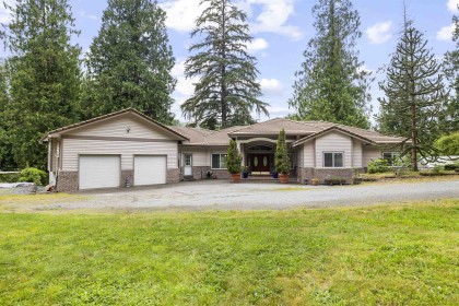 Photo 2 at 26350 Trethewey Crescent, Websters Corners, Maple Ridge