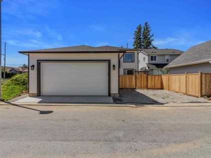 Photo 2 at 8544 Cedar Street, Mission BC, Mission