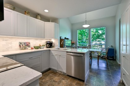 Photo 3 at 15 - 23281 Kanaka Way, Cottonwood MR, Maple Ridge