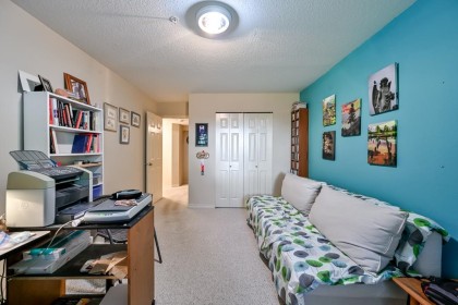 Photo 10 at 15 - 23281 Kanaka Way, Cottonwood MR, Maple Ridge