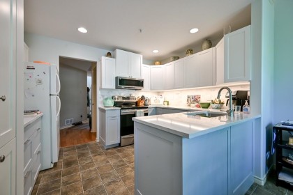 Photo 4 at 15 - 23281 Kanaka Way, Cottonwood MR, Maple Ridge