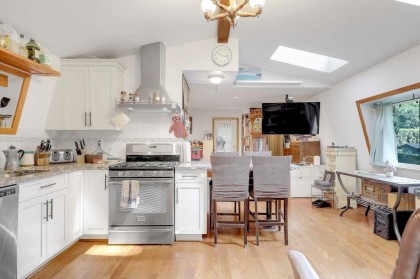 Photo 12 at 11428 207 Street, Southwest Maple Ridge, Maple Ridge