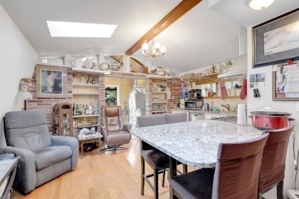 Photo 5 at 11428 207 Street, Southwest Maple Ridge, Maple Ridge