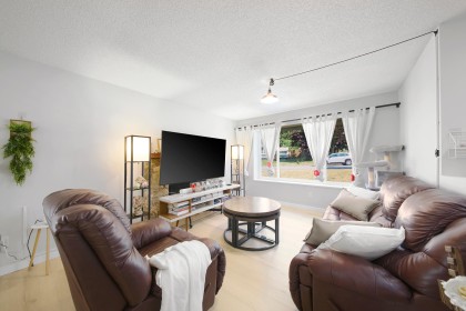 Photo 8 at 22130 River Bend, West Central, Maple Ridge