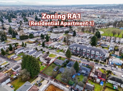 Photo 2 at 2155 Grant Avenue, Port Coquitlam