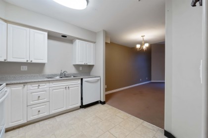 Photo 8 at 304 - 20556 113 Avenue, Southwest Maple Ridge, Maple Ridge