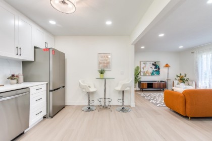 Photo 10 at 2155 Rindall Avenue, Central Pt Coquitlam, Port Coquitlam