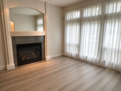 Photo 3 at 2157 Drawbridge Close, Citadel PQ, Port Coquitlam