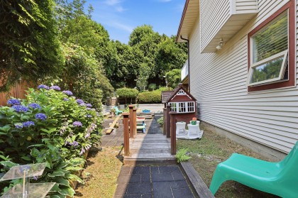 Photo 9 at 23711 106 Avenue, Albion, Maple Ridge