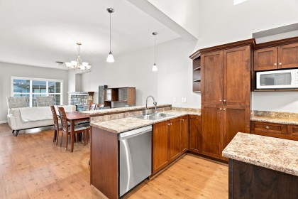Photo 9 at 121 - 21868 Lougheed Highway, West Central, Maple Ridge