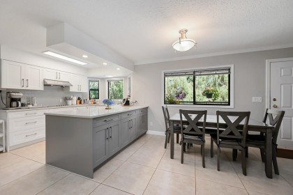 Photo 14 at 24089 Lougheed Highway, Albion, Maple Ridge