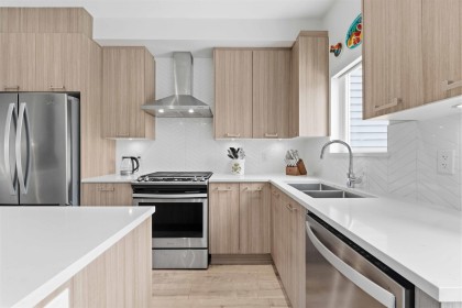 Photo 9 at 21 - 24076 112 Avenue, Cottonwood MR, Maple Ridge