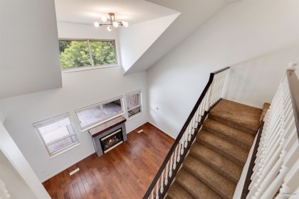 Photo 3 at 15 - 11860 210 Street, Southwest Maple Ridge, Maple Ridge