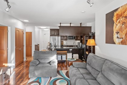 Photo 3 at 301 - 11887 Burnett Street, East Central, Maple Ridge