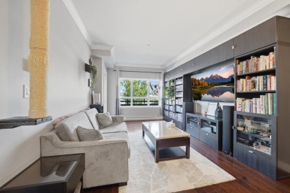 Photo 1 at 203 - 2664 Kingsway Avenue, Central Pt Coquitlam, Port Coquitlam