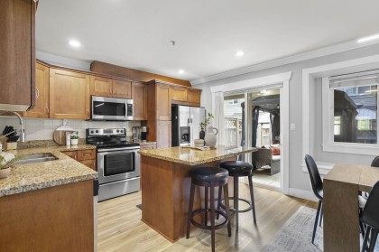 Photo 9 at 42 - 22977 116 Avenue, East Central, Maple Ridge