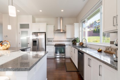 Photo 9 at 25340 Bosonworth Avenue, Thornhill MR, Maple Ridge