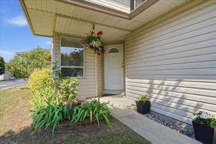 Photo 2 at 34 - 12268 189a Street, Central Meadows, Pitt Meadows