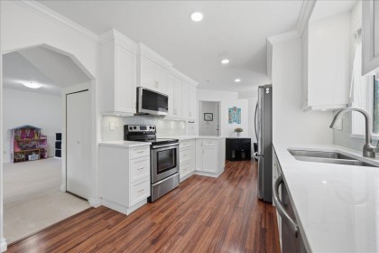 Photo 11 at 34 - 12268 189a Street, Central Meadows, Pitt Meadows