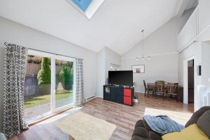 Photo 8 at 4 - 12070 207a Street, Northwest Maple Ridge, Maple Ridge