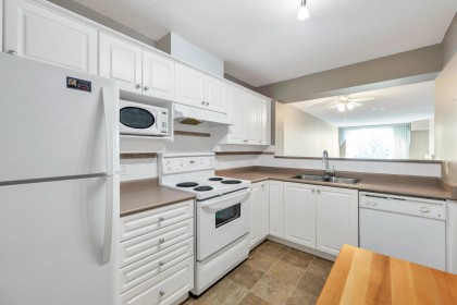 Photo 13 at 402 - 12148 224 Street, East Central, Maple Ridge