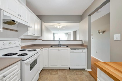 Photo 12 at 402 - 12148 224 Street, East Central, Maple Ridge