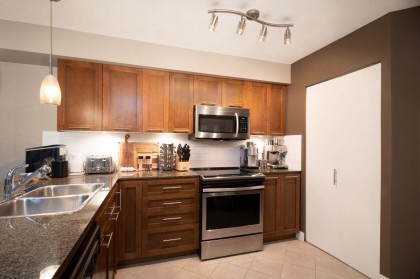 Photo 13 at 409 - 19677 Meadow Gardens Way, North Meadows PI, Pitt Meadows