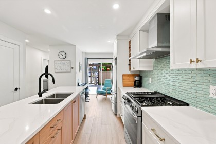 Photo 3 at 5 - 3046 Coast Meridian Road, Birchland Manor, Port Coquitlam