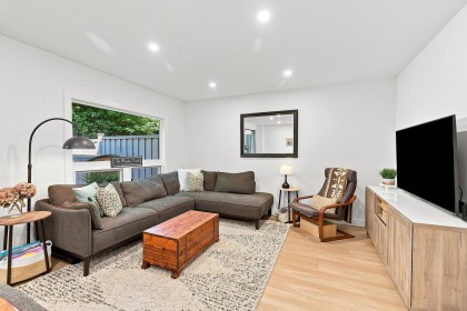 Photo 9 at 5 - 3046 Coast Meridian Road, Birchland Manor, Port Coquitlam