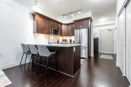 Photo 2 at 205 - 2436 Kelly Avenue, Central Pt Coquitlam, Port Coquitlam