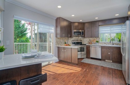 Photo 8 at 23005 Olund Crescent, East Central, Maple Ridge
