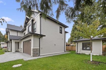 Photo 3 at 1 - 1433 Barberry Drive, Birchland Manor, Port Coquitlam