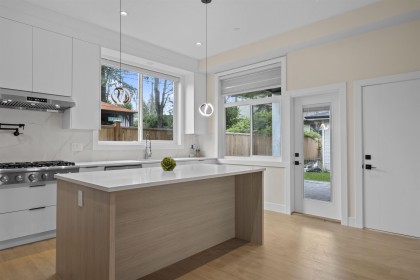 Photo 9 at 1 - 1433 Barberry Drive, Birchland Manor, Port Coquitlam