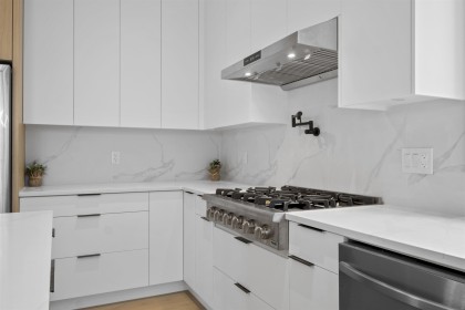 Photo 10 at 1 - 1433 Barberry Drive, Birchland Manor, Port Coquitlam