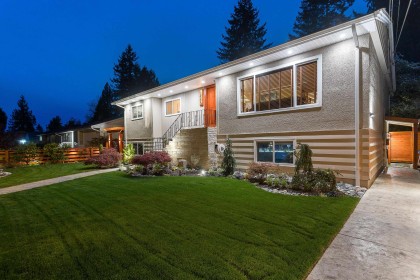 Photo 2 at 3477 Raleigh Street, Woodland Acres PQ, Port Coquitlam