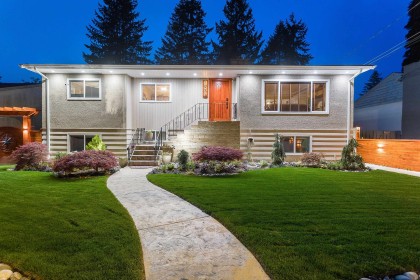 Photo 3 at 3477 Raleigh Street, Woodland Acres PQ, Port Coquitlam